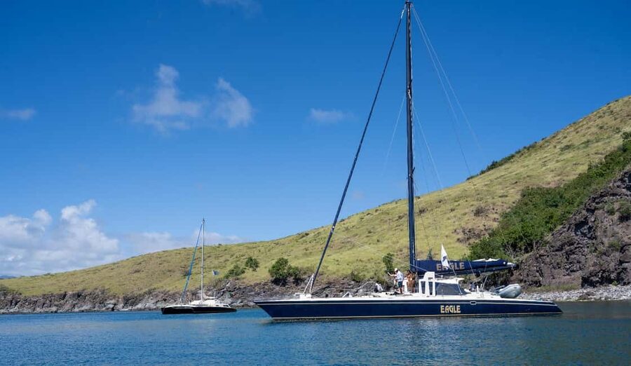 Basseterre: St Kitts 4-hour Catamaran Snorkel Cruise & Lunch - Lunch, music, and an open bar on the return sail