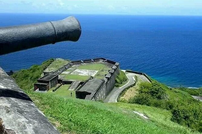 Best of St. Kitts Highlight Tour and Beach - Romney Manor and the batik shop