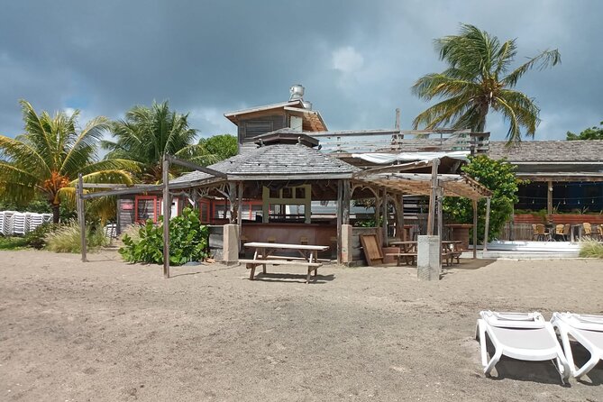 Cockleshell Beach Excursion - The ride from Gold Mine Store to the peninsula
