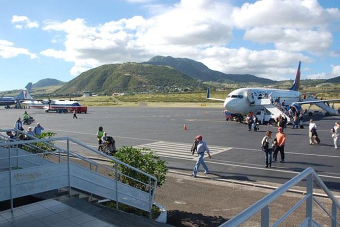 Private Airport Transfers to St. Kitts Marriott and Frigate Bay. - A simple welcome at Golden Rock Airport