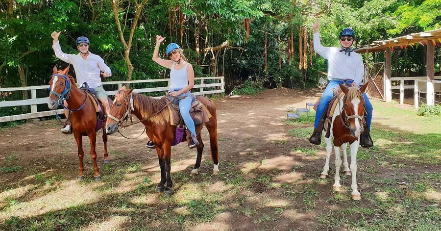 Scenic Horseback Trail - The walk to Sofa Stone