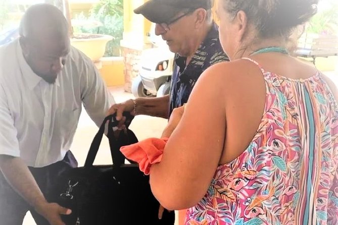 Shared or Private St Kitts Airport Roundtrip Transfer - Shared or private: which transfer fits your arrival?