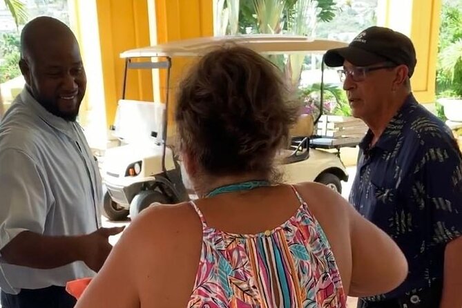 Shared or Private St Kitts Airport Roundtrip Transfer - What makes the service feel welcoming