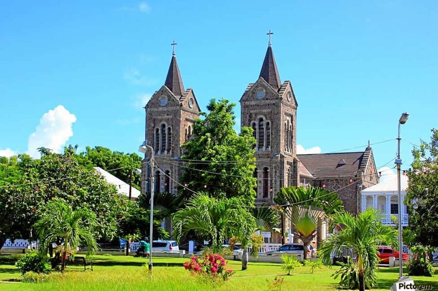 St. Kitts: Basseterre, Royal Highlight Tour - Brimstone Hill, a possible bonus