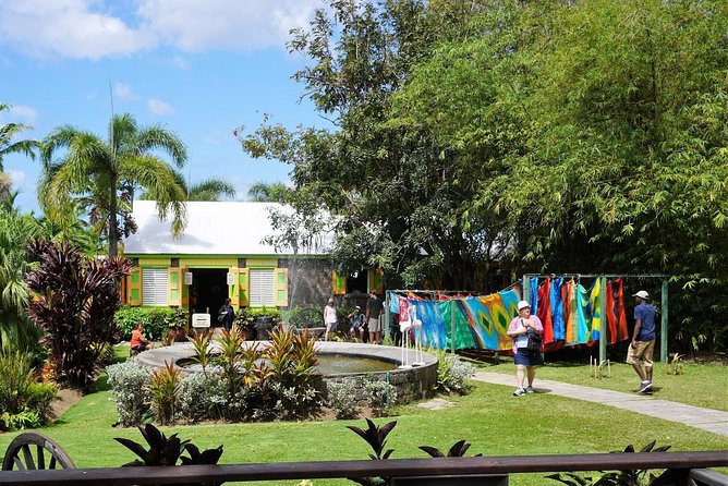 St Kitts Traditional Lunch & Half Day Island Tour - Old Road Town and Bloody Point